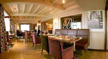 Wild Boar Hotel Beeston  Bagian luar foto