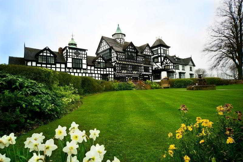 Wild Boar Hotel Beeston  Bagian luar foto