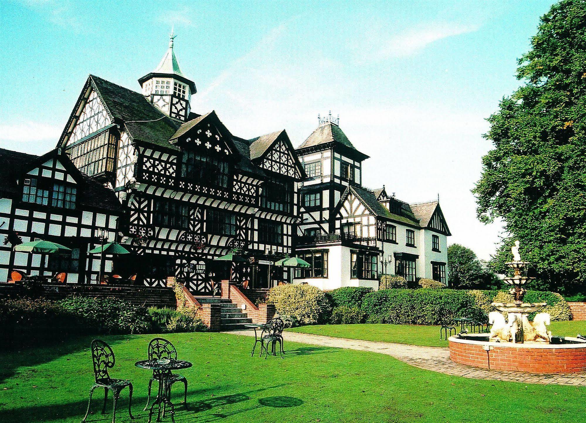 Wild Boar Hotel Beeston  Bagian luar foto